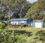 Retro Beach Cottage 681 Murramarang Rd - Geraldton Accommodation