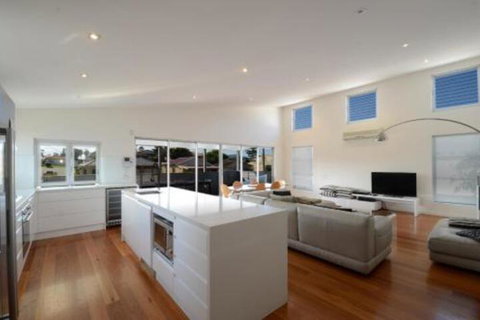 Dream Catcher Beach House Shellharbour - Geraldton Accommodation 3