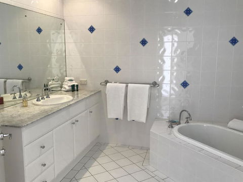 Villa Provence Coffs Harbour - Geraldton Accommodation 2