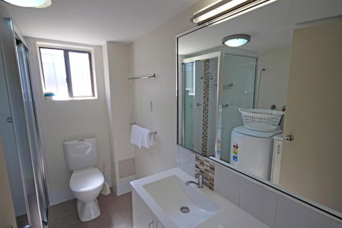 Dunes Holiday Apartments Unit 1 - Geraldton Accommodation 1