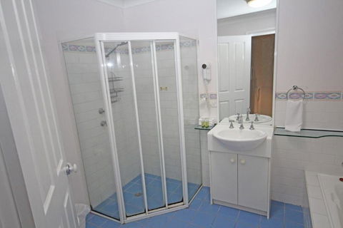 Paradise Waters No. 13 - Geraldton Accommodation 2