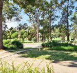 GOLF 39 MOLLYMOOK BEACH - Geraldton Accommodation