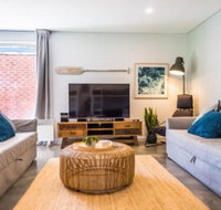 Pandanas Apartments 17B Mollymook Beach - Geraldton Accommodation