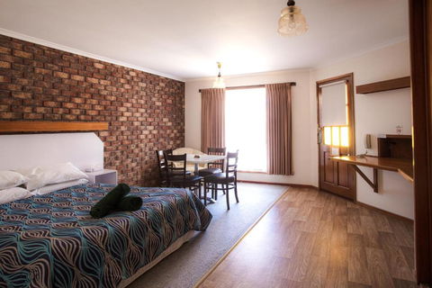 Donald Motor Lodge - Geraldton Accommodation 1
