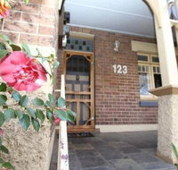 123 Hill St. Heart of Orange Double Brick - Geraldton Accommodation