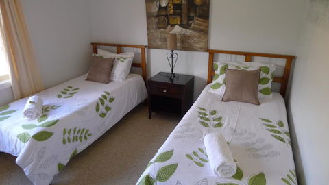 OCEAN VIEWS - Geraldton Accommodation 6