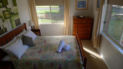 OCEAN VIEWS - Geraldton Accommodation 5