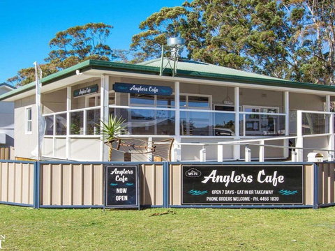 BiJs On The Beach 200 Metres To The Water - Geraldton Accommodation 6