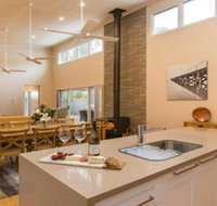 Callala Breeze access to indoor community pool - Geraldton Accommodation
