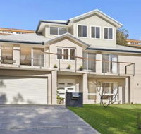 Luxurious Lake Front Long Jetty - Geraldton Accommodation