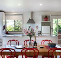 Giraffe Manor - Geraldton Accommodation