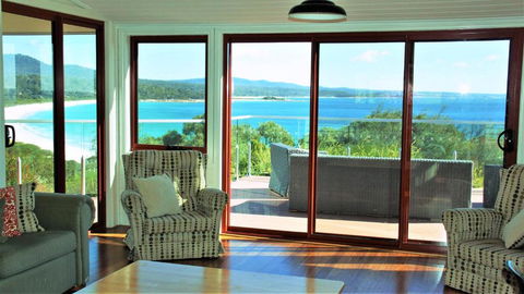 DOLPHIN LOOKOUT COTTAGE Amazing Views Of The Bay Of Fires - Geraldton Accommodation 3