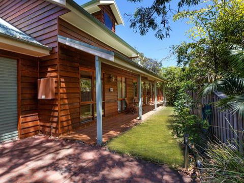 Semaphore Beach House - Geraldton Accommodation 2