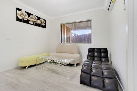 V & V Family Dream Away - Geraldton Accommodation 7