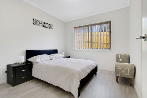 V & V Family Dream Away - Geraldton Accommodation 6