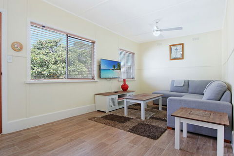 The Fishermans Cottage - Geraldton Accommodation 3