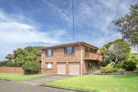 Deering 106 ULLADULLA - Geraldton Accommodation 3