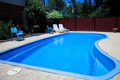 Castlemaine Central Cabin & Van Park - Geraldton Accommodation 1