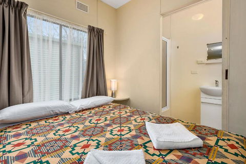 Castlemaine Central Cabin & Van Park - Geraldton Accommodation 5