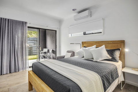 Ocean Sounds Studio - Geraldton Accommodation 2