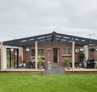 Hilltop Retreat - Geraldton Accommodation