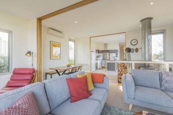 Lightshift Clunes - Geraldton Accommodation 6