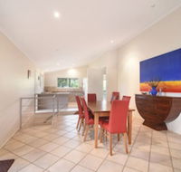 Beach Affair - 10 Callitris Crescent - Geraldton Accommodation