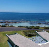 Boathouse nearly in the water  wonderful views - Geraldton Accommodation