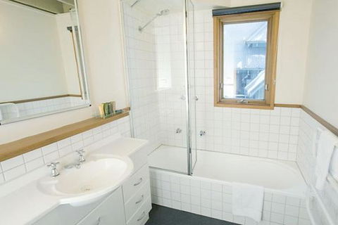 Eagles Nest - Geraldton Accommodation 5