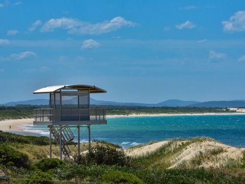 Close To The Main Surf Beach - Geraldton Accommodation 4