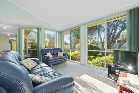 Bay Beach Beauty - Geraldton Accommodation 1