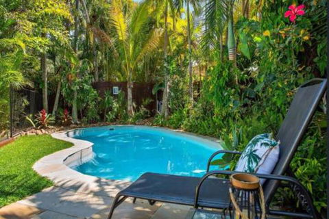 Tropical Oasis - Geraldton Accommodation 0