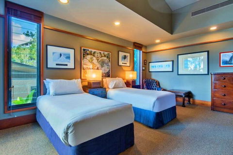 Yacht Club 19 Bijou De Mer 2 Buggies - Geraldton Accommodation 5