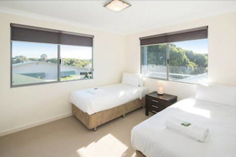 Dolphin Shore - Geraldton Accommodation 3
