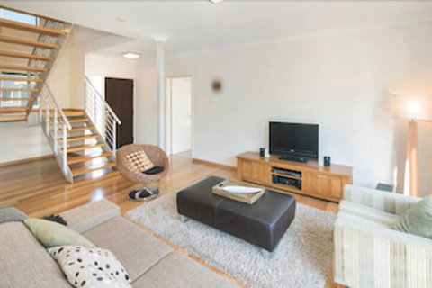 Dolphin Shore - Geraldton Accommodation 5