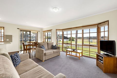 Riviera Beach Resort - Geraldton Accommodation 4