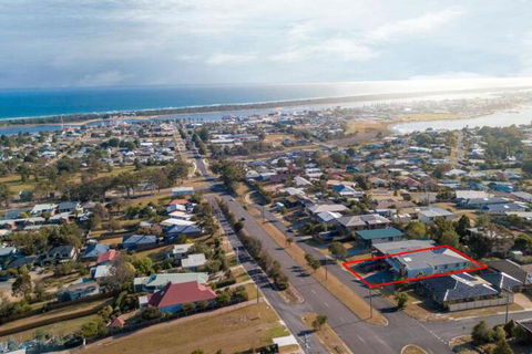 Stillwaters Panoramic View Of Lakes Entrance - Geraldton Accommodation 3