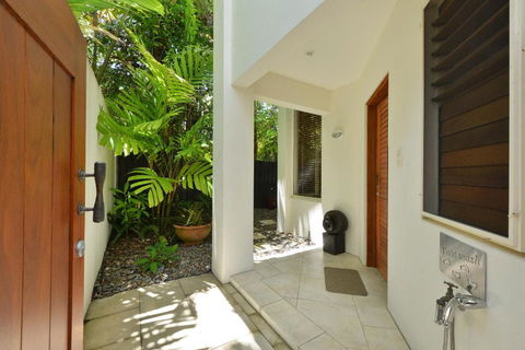 Villa Frangipani - Geraldton Accommodation 1