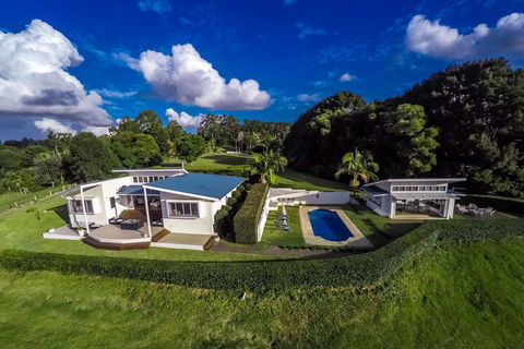 A PERFECT STAY - Byron's Brae - Geraldton Accommodation 3