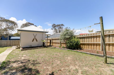 Beacon Cottage - Geraldton Accommodation 2