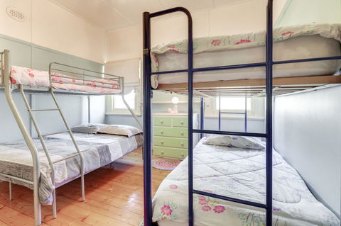 Beacon Cottage - Geraldton Accommodation 3