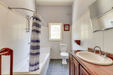 Beacon Cottage - Geraldton Accommodation 5