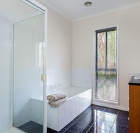 Caxton Beach House - Geraldton Accommodation