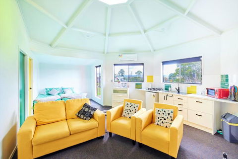 Zuny Yurt - Geraldton Accommodation 2