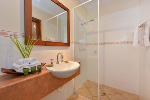 Hibiscus Hideaway - Geraldton Accommodation 1