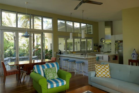 Deepdene - Geraldton Accommodation 6