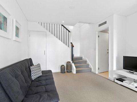 LORNE CHALET APARTMENT 11 Odyssea - Geraldton Accommodation 1