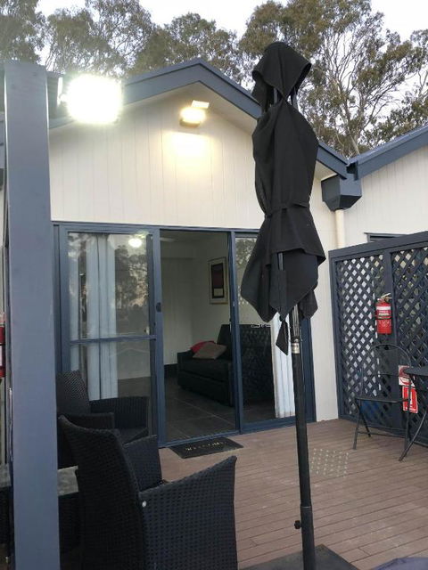 Coonawarra Cabins Unit B - Geraldton Accommodation 3