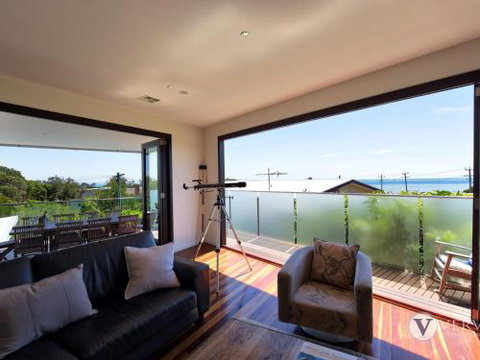 Seaview Stunning Bay Views! - Geraldton Accommodation 2