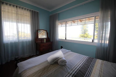 Storm Bay View - Geraldton Accommodation 6